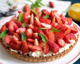 Une image de l'étape 14 de Tarte aux fraises, crème d’amande tonka et chantilly mascarpone.