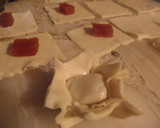 Foto del paso 4 de la receta: Pastelitos criollos de dulce, hojaldre y con baño de almíbar