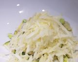 Foto del paso 2 de la receta: Ensalada fresca y distinta con patatas asadas con trufa