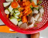 Foto langkah ke 1 dari resep Sop Campur.