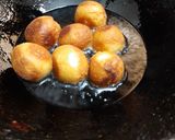 A picture of step 6 of Gulab jamun from milk powder.