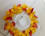 Foto langkah ke 2 dari resep Pudding Tango Mango mix strawberry.