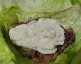 Foto del paso 5 de la receta: Hamburguesa🥬🍔🧆sin pan🥩🍅🧅