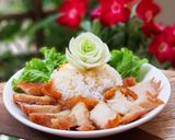 Hình bước làm 2 của món Cơm heo quay rim nước mắm