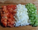 Foto del paso 2 de la receta: Costillitas en su jugo con verduras🌹