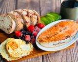 A picture of step 1 of 10-Minute Breakfast Plate.
