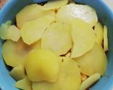 Foto langkah ke 3 dari resep Potato Au Gratin Bolognese Sauce.