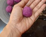 Foto langkah ke 3 dari resep Bola-Bola Ubi Ungu.