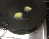 A picture of step 5 of Aloo Muttor Tikki Burger.