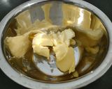 Foto langkah ke 3 dari resep Belgian Yeast Waffle.