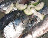 Foto langkah ke 1 dari resep Ikan Kembung Masak Pedas.
