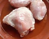 Foto del paso 1 de la receta: Tajine de pollo con verduras 🍗🍅🥔🥕