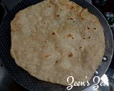 A picture of step 2 of Chana Paratha.