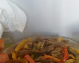 Foto del paso 4 de la receta: Terneras salteadas con tres pimientos al curry