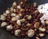 A picture of step 2 of Farali chatpata makhana.
