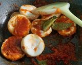 Foto langkah ke 2 dari resep Balado telur ceplok.