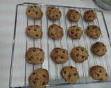 Foto langkah ke 18 dari resep Chocolate Chips Cookies.