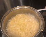 A picture of step 1 of Spicy spaghetti.