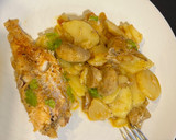 Foto del paso 4 de la receta: Besugo al NO HORNO con patatas y verduras 🐟🧅🍅🥔