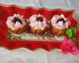 Pas rețetă Cupcakes cu aromă de trandafiri 5 fotografie
