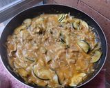 Foto del paso 5 de la receta: Calabacines🥘🧀guisados🍅con crema y queso🥘🧀🥛