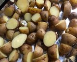 Foto langkah ke 4 dari resep Baby Potato panggang.