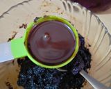 A picture of step 2 of Oreo chocolate lava cake.