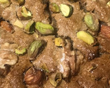 Foto del paso 8 de la receta: Tarta sin azúcar, con dátiles, ciruelas pistachos,nueces almendras, y avellanas para compensarlo