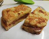 Foto del paso 2 de la receta: Tortilla de papas rellena de mojo picón y jamón