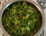 A picture of step 2 of Cabbage and coriander leaves pokoda.