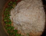A picture of step 2 of Matar pulav.