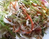 Hình bước làm 1 của món Gỏi vịt rau muống bào và bắp cải