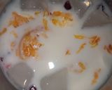 A picture of step 2 of Pomegranate and Orange smoothy.