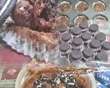 A picture of step 4 of Oreo And Chocolate Cupcakes.