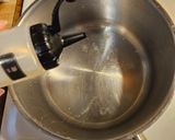 A picture of step 3 of Taiwanese Spicy & Sour Soup.