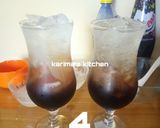 A picture of step 5 of Pink Layered ribena mocktail.