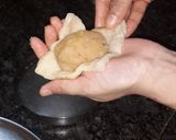 A picture of step 5 of मैजिक ब्रेड रोल (Magic bread roll recipe in Hindi).