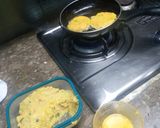 A picture of step 3 of Aloo bun kabab.