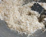Foto langkah ke 2 dari resep Santan kelapa plus kemiri... mengurangi rambut rontok.