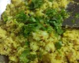 A picture of step 3 of Idli upma.