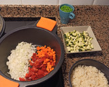 Foto del paso 2 de la receta: Arroz con calabacín, zanahoria y pimientos