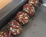 Foto langkah ke 5 dari resep Bola Coklat Regal (3Bahan).