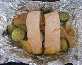 Foto del paso 7 de la receta: Salmón al horno con patatas