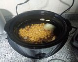 Foto del paso 3 de la receta: Consomé de res con garbanzo y arroz en olla de cocción lenta