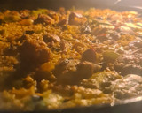 Foto del paso 9 de la receta: Arroz de conejo al horno con trompetas de la muerte🐇🍄