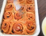 Foto del paso 13 de la receta: Roles de canela,pasas y arándanos con jarabe borracho (amasado máquina panificadora)