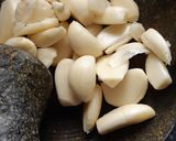 Foto langkah ke 1 dari resep Minyak Cabe Bawang Putih.
