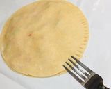 A picture of step 3 of Pizza Paratha.