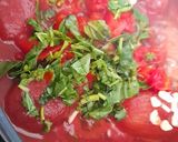 Foto del paso 1 de la receta: Crema de tomates enlatados