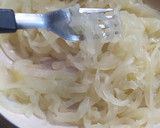 Foto del paso 1 de la receta: Omelette Doble Cebolla y Queso